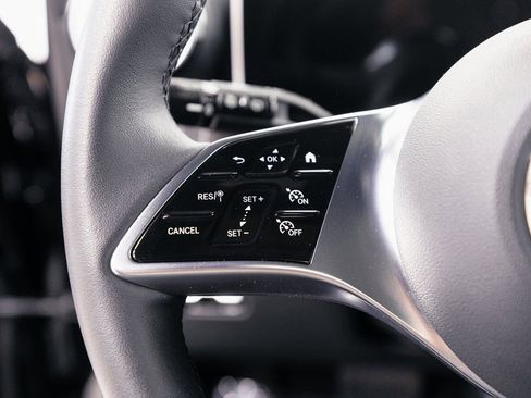 Certified 2026 Mercedes-Benz GLC 300 4MATIC image 11