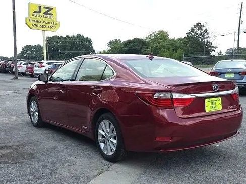 Used 2014 Lexus ES 300h w/ Luxury Package w/Bamboo Trim FWD image 4
