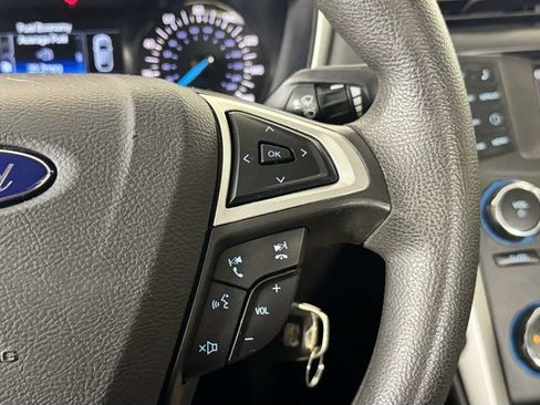 Used 2016 Ford Fusion SE FWD image 17