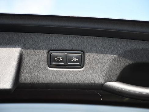 Used 2022 Kia Carnival SX Prestige FWD image 33