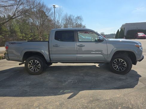 Used 2021 Toyota Tacoma TRD Sport image 6