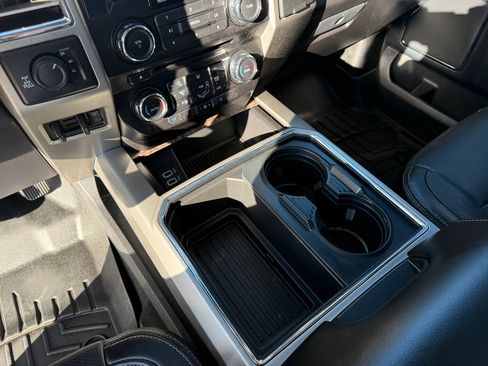 Used 2017 Ford F250 Lariat w/ Lariat Ultimate Package image 21