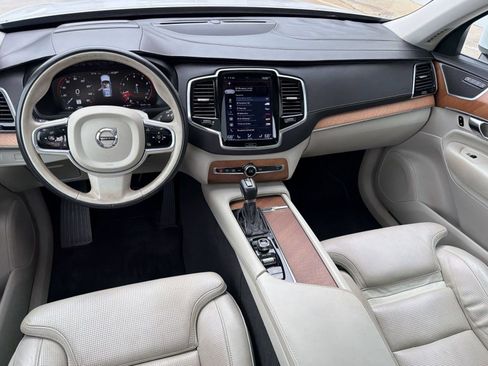 Used 2017 Volvo XC90 T6 Inscription w/ Convenience Package AWD/4WD image 25