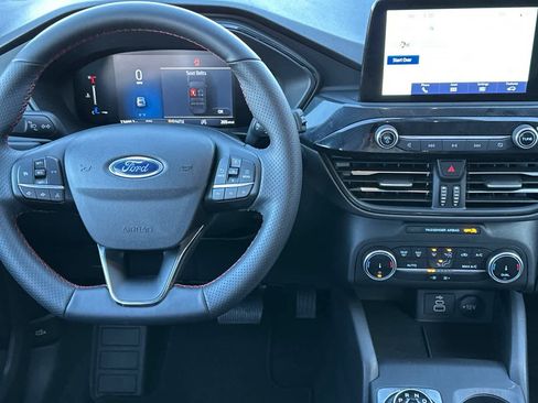 Certified 2025 Ford Escape ST-Line image 14