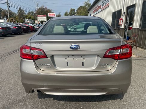 Used 2017 Subaru Legacy 2.5i image 5