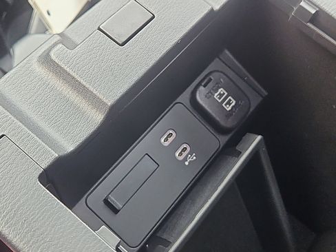 Certified 2025 MAZDA CX-5 Carbon Edition image 13