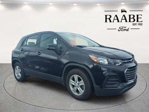 Used 2020 Chevrolet Trax LS FWD image 7