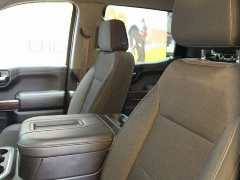 Used 2021 Chevrolet Silverado 1500 LT Trail Boss w/ Bed Protection Package image 18