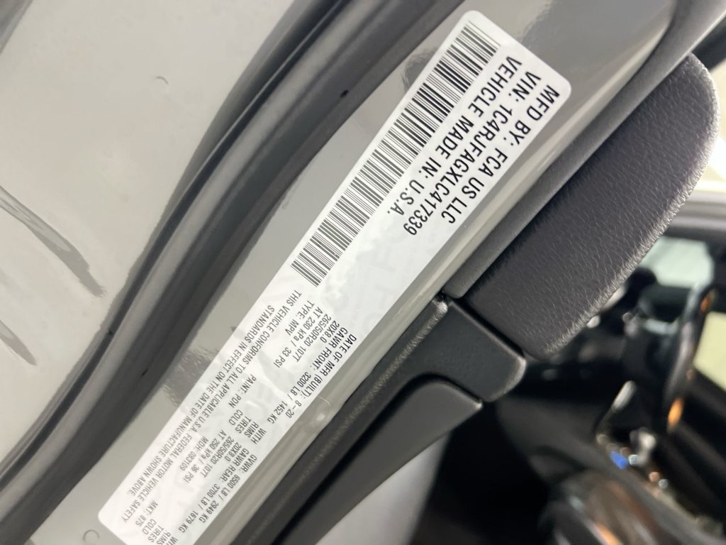 Used 2020 Jeep Grand Cherokee Altitude AWD/4WD image 28