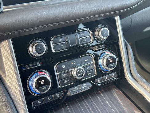 Used 2021 GMC Yukon Denali image 26