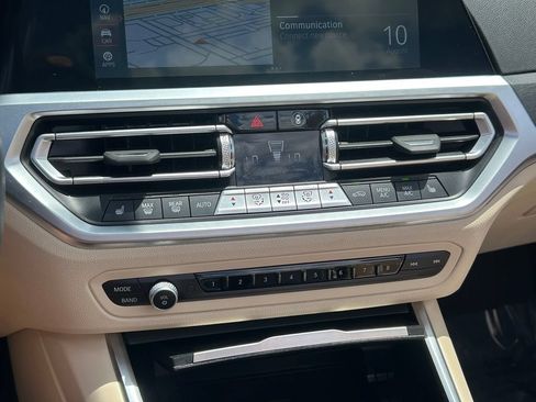 Used 2023 BMW 430i xDrive Convertible w/ Premium Package AWD/4WD image 31