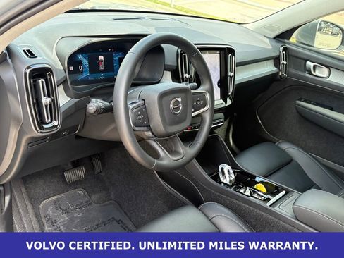 Certified 2025 Volvo XC40 B5 Plus AWD/4WD image 15