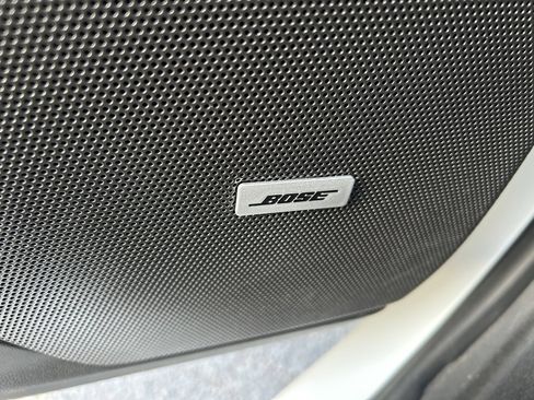 Used 2025 Cadillac XT6 Luxury image 34