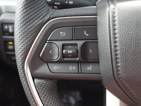 Used 2026 Toyota Tacoma TRD Sport w/ TRD Sport Premium Package AWD/4WD image 10