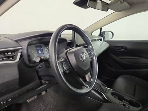 Used 2023 Toyota Corolla LE image 14