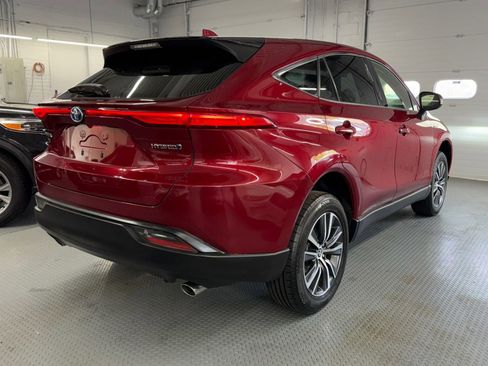 Used 2021 Toyota Venza LE w/ Carpet Mat Package (TMS) AWD/4WD image 8