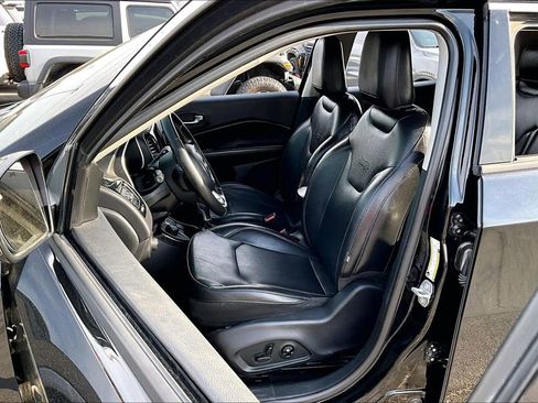 Used 2018 Jeep Compass Limited AWD/4WD image 20