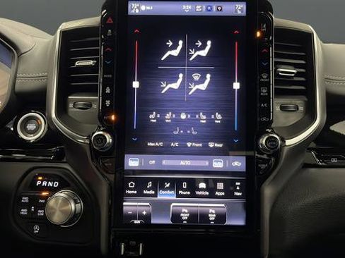 New 2026 RAM 1500 Laramie AWD/4WD image 18