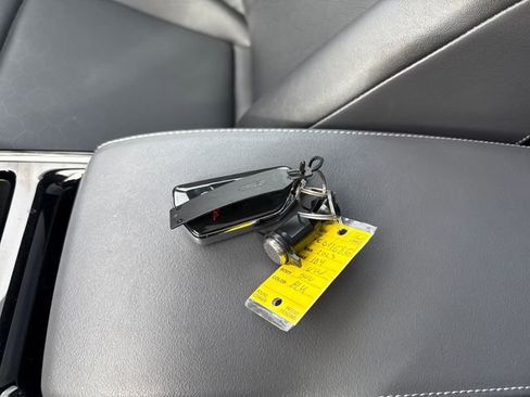 Used 2023 Volkswagen ID.4 Pro S image 30