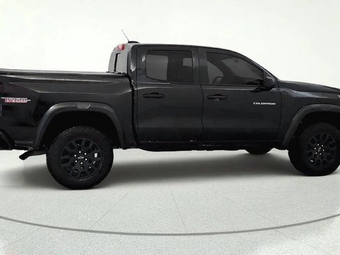 Used 2023 Chevrolet Colorado Trail Boss w/ Advanced Trailering Package AWD/4WD image 6