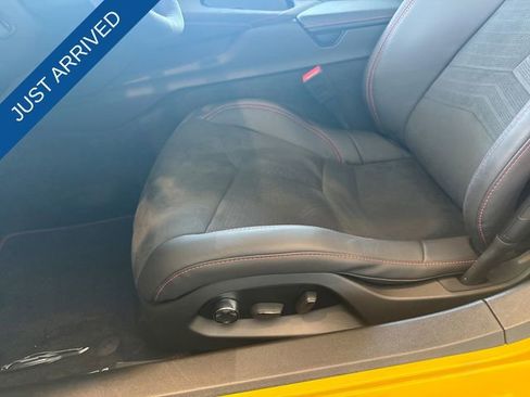 Used 2025 Chevrolet Corvette Stingray Premium Conv w/ Z51 Performance Package image 12