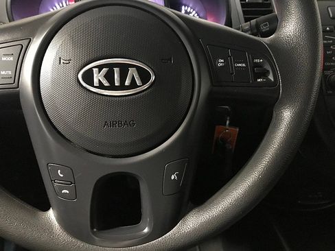 Used 2012 Kia Soul 4d Hatchback Base Auto image 25