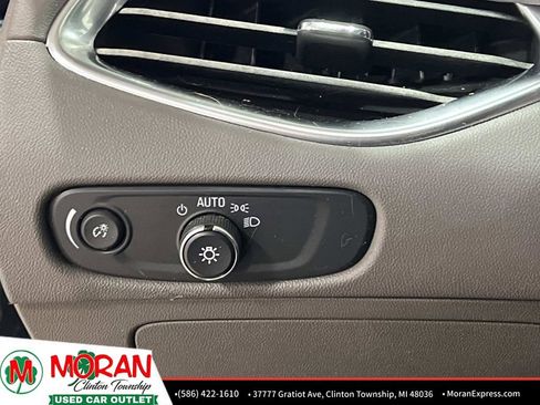 Used 2018 Chevrolet Malibu LT w/ LPO, Convenience Package 2 image 23