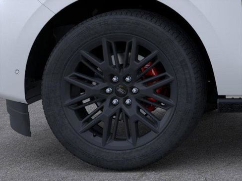 New 2025 Ford Expedition Platinum w/ Stealth Performance Package image 19