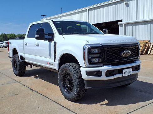 New 2026 Ford F250 Lariat w/ Black Appearance Package AWD/4WD image 7