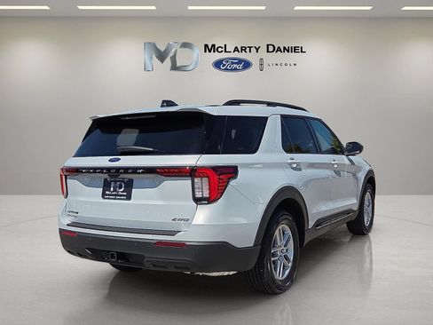 New 2026 Ford Explorer Active AWD/4WD image 5