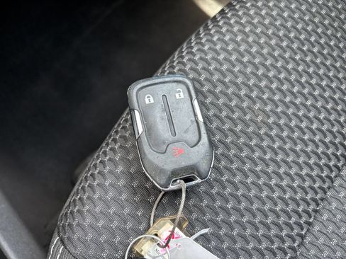Used 2024 GMC Terrain SLE FWD image 21