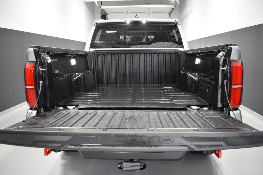 Used 2024 Toyota Tacoma TRD Off-Road w/ TRD Off Road Premium Package AWD/4WD image 38