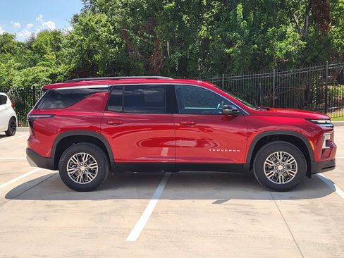 New 2026 Chevrolet Traverse LT FWD image 8