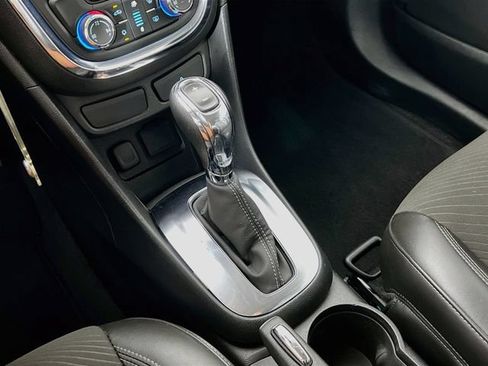 Used 2013 Buick Encore Convenience FWD image 19