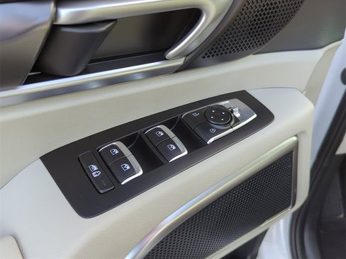 New 2025 Kia Telluride S image 22