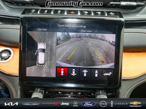 Used 2023 Jeep Grand Cherokee Summit image 18