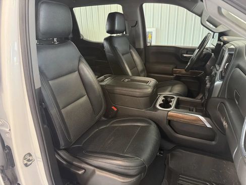 Used 2022 Chevrolet Silverado 1500 LT Trail Boss w/ LPO, Dark Essentials Package AWD/4WD image 28