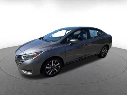 Used 2025 Nissan Versa SV FWD image 7