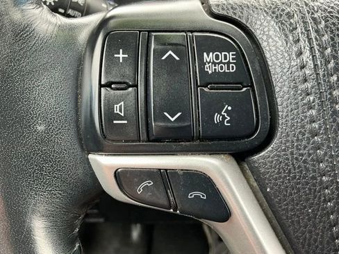 Used 2018 Toyota Highlander Limited Platinum image 16