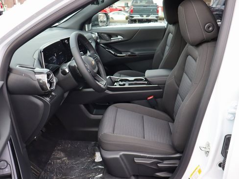 New 2026 Chevrolet Equinox LT w/ Safety and Technology Package image 4