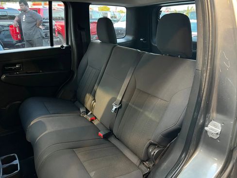 Used 2012 Jeep Liberty Sport image 23