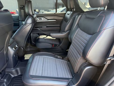 Certified 2026 Ford Explorer ST-Line w/ ST-Line Street Pack RWD image 22
