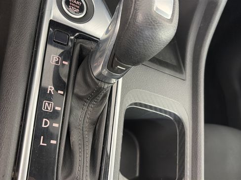 Certified 2022 Nissan Sentra SV FWD image 23