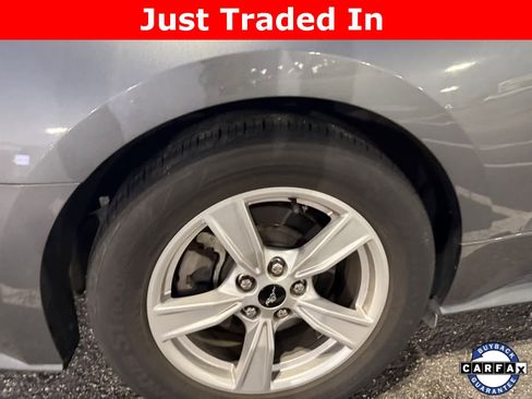 Used 2021 Ford Mustang Coupe image 9