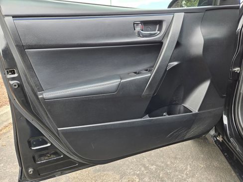Used 2019 Toyota Corolla SE FWD image 13