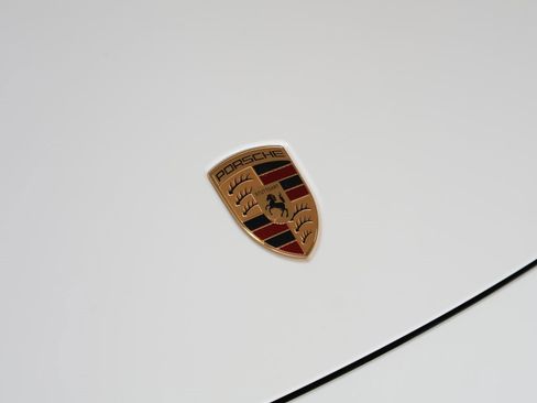 Used 2025 Porsche Macan 4S Electric image 12