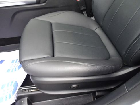 Used 2025 Mercedes-Benz GLA 250 GLA 250 image 9