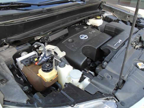 Used 2014 Nissan Pathfinder Platinum FWD image 20
