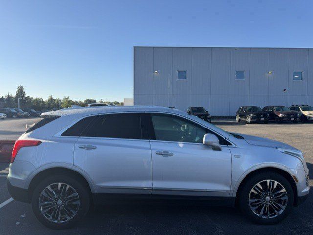 Used 2017 Cadillac XT5 Premium Luxury w/ LPO, Wheel Lock Package AWD/4WD image 3