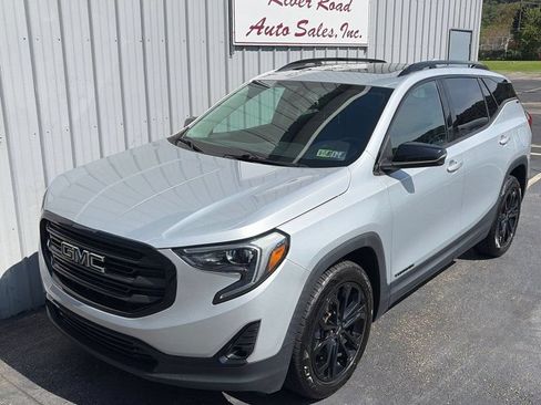 Used 2021 GMC Terrain SLT w/ Infotainment Package II AWD/4WD image 15